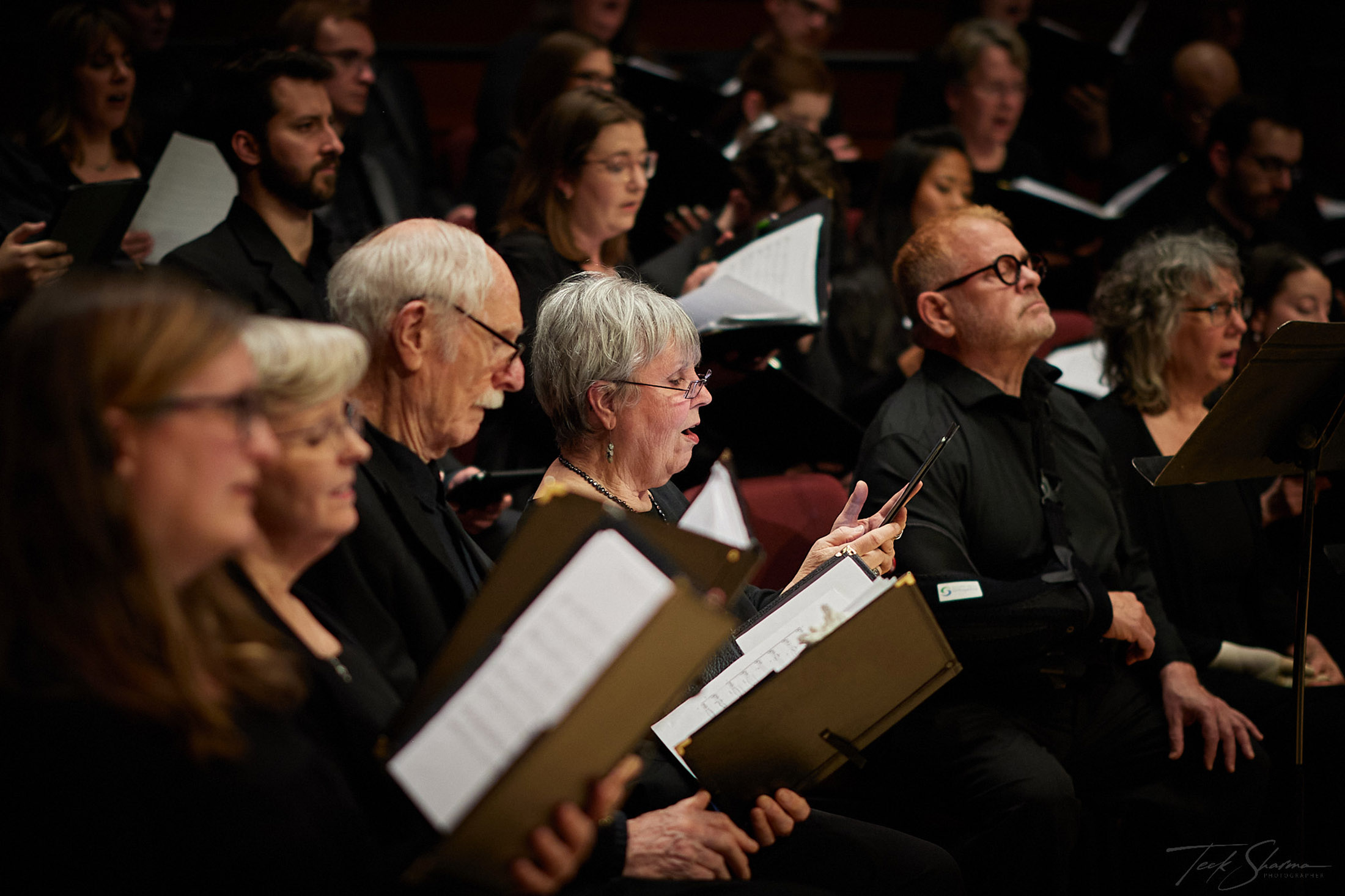 _MGC3643 Photo of choral group singing.